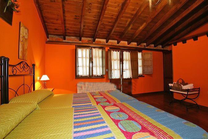 La Xica Ll Pension Beceña Buitenkant foto